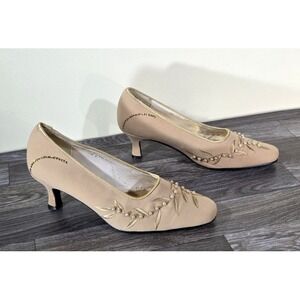 SOGIC Kitten Heels Womens Size 8 Beige Gold Leaf & Pearl Embellishments